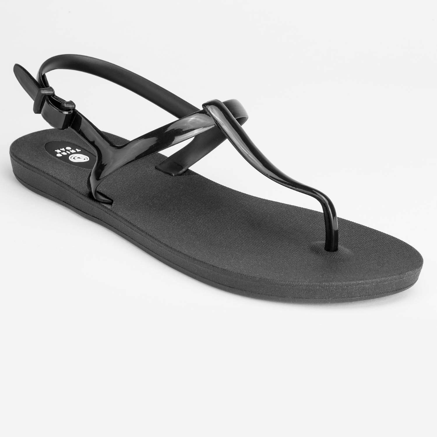This cute flat thong sandal features a T-strap design, adjustable buckled ankle  strap closure, jelly style, and a … | Sapatos femininos, Sapatos, Pezinhos  femininos